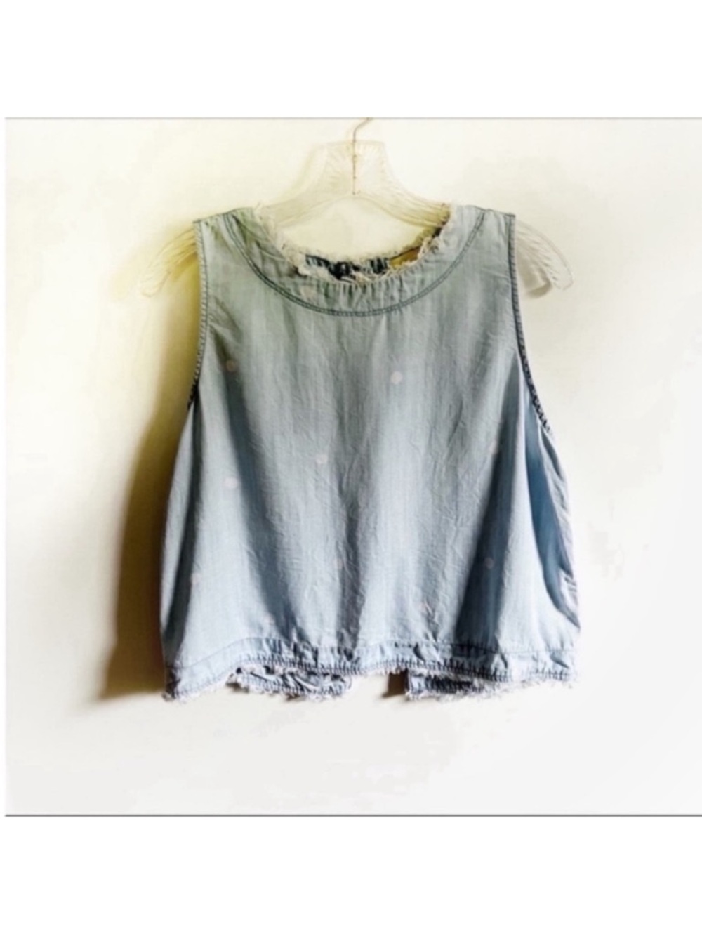 Antropologie Cloth & Stone tank top blue chambray polka dot raw hem - Picture 3 of 9